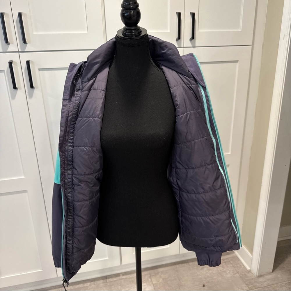 The North Face Women's Two-Tone Jacket - Aqua and Gray - Picture 8 of 16